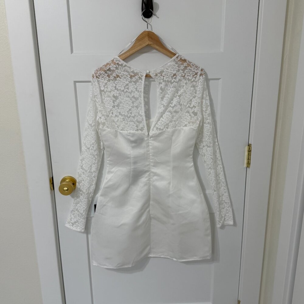 Lulus White Lace Long Sleeve Mini Dress Bridal Shower NWT Size M - Picture 4 of 16